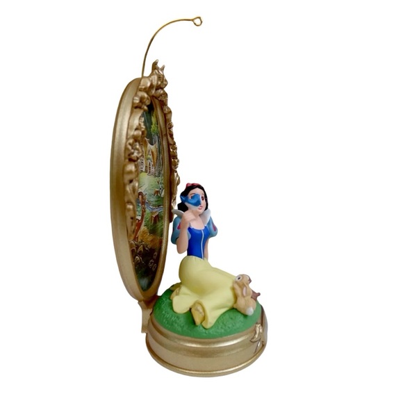 VTG 1998 Hallmark Keepsake Ornament Walt Disney's Snow White Enchanted Memories - Picture 4 of 8